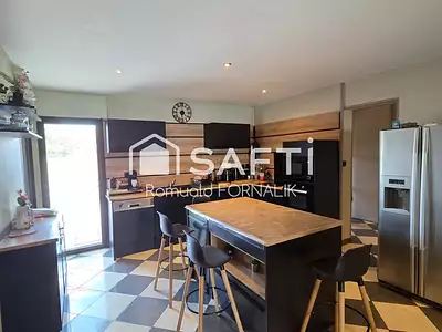 Maison, 148 m²