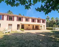 Maison, 950 m²