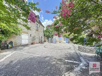 Maison, 350 m²
