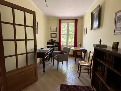Maison, 782 m²