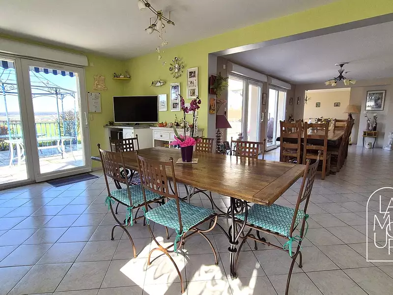 Maison, 231 m²