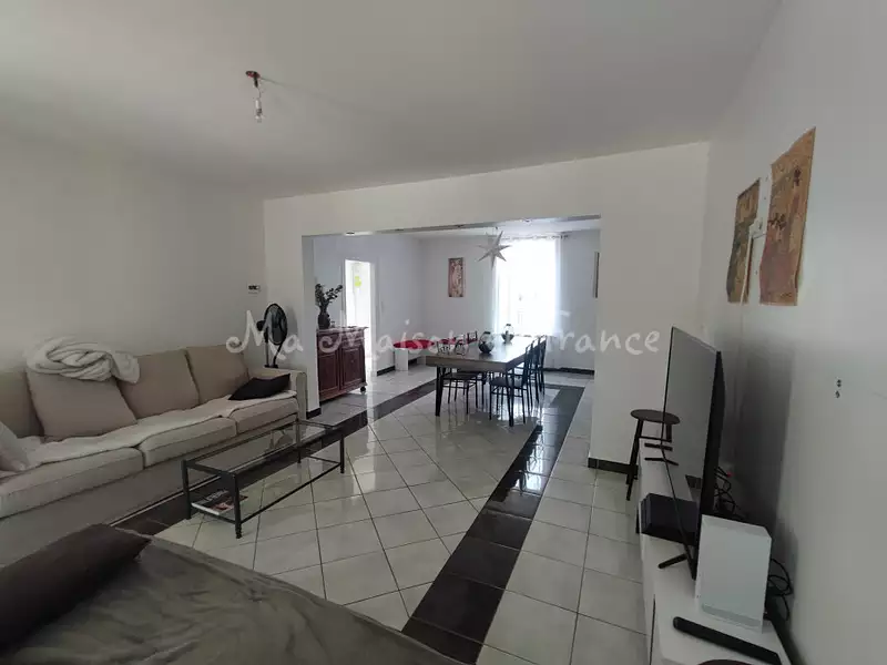 Maison, 166 m²