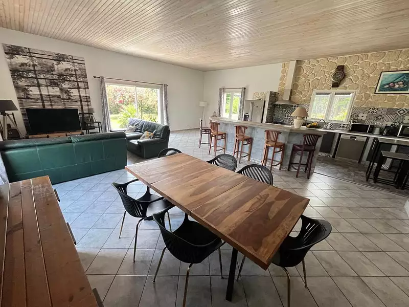 Maison, 205 m²