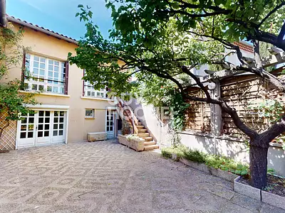 Maison, 284 m²