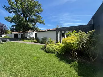 Maison, 169 m²