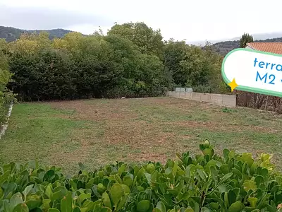 Terrain, 792 m²