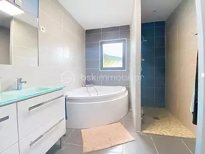 Maison, 163 m²