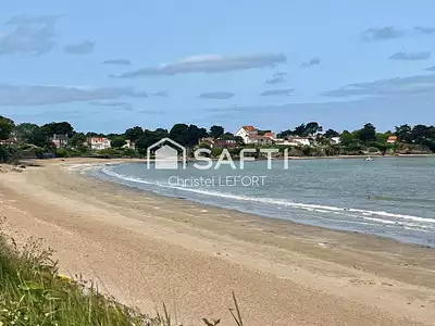 Terrain, 704 m²