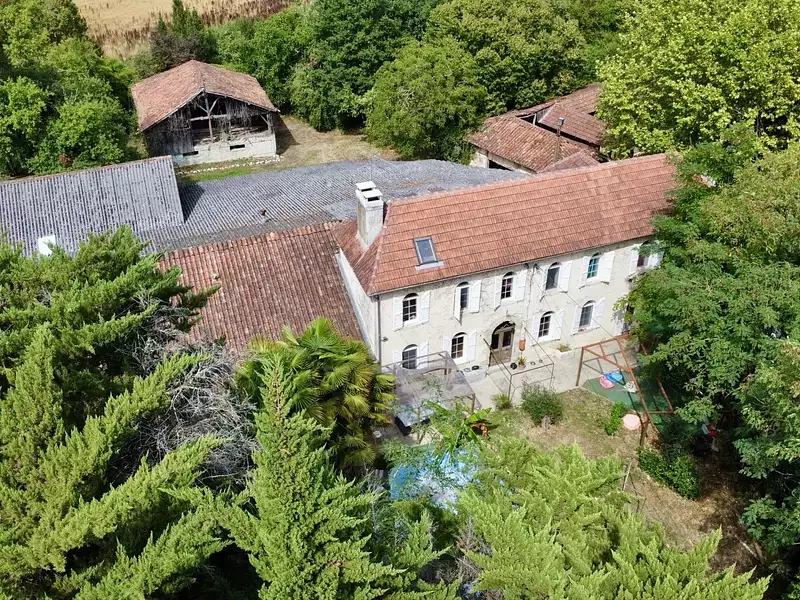 Maison, 390 m²