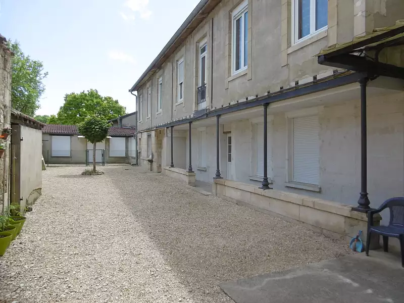 Immeuble, 411 m²