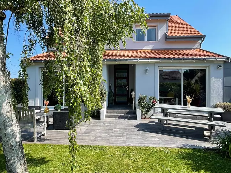 Maison, 168 m²