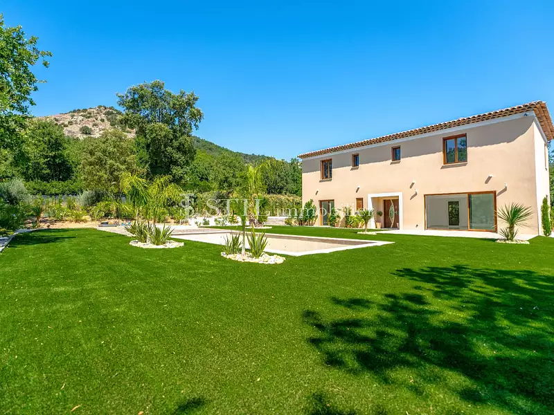 Maison, 190 m²