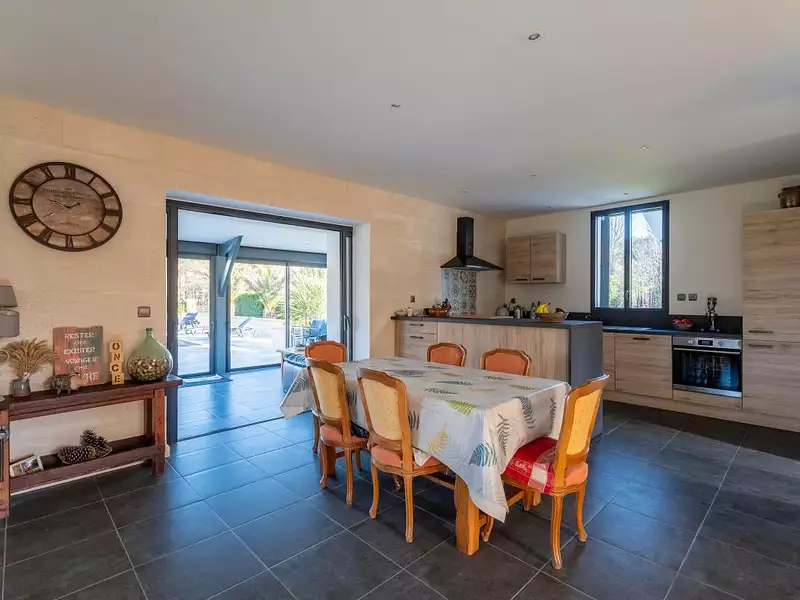 Maison, 162 m²