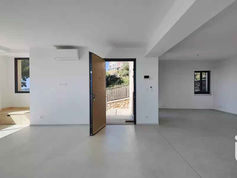 Maison, 175 m²