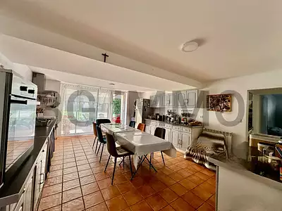 Maison, 221 m²