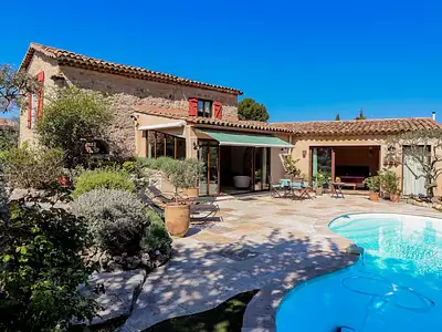 Maison, 166 m²