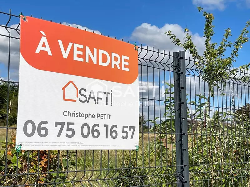 Terrain, 1 011 m²