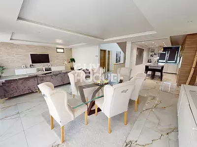 Maison, 190 m²