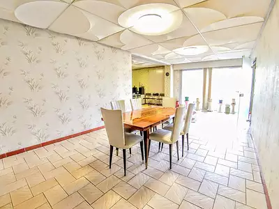 Maison, 570 m²