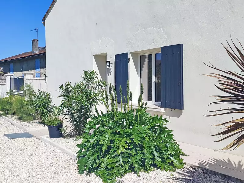 Maison, 225 m²