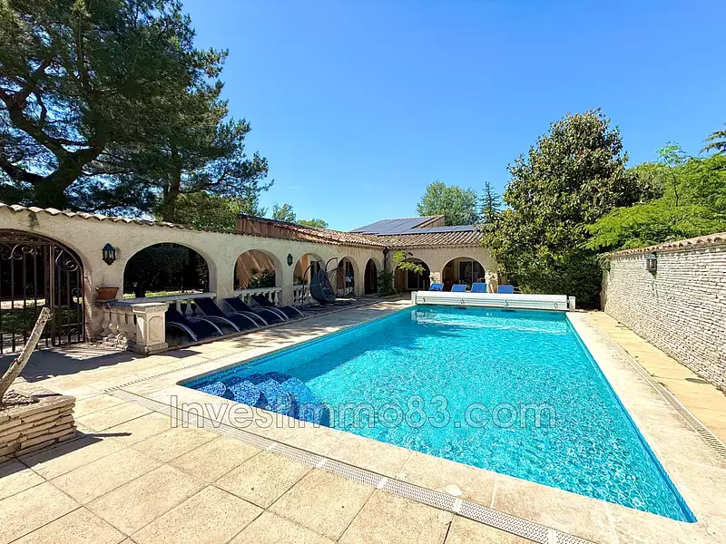 Maison, 250 m²