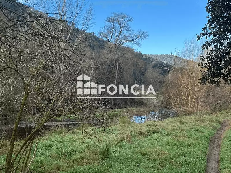 Terrain, 60 000 m²