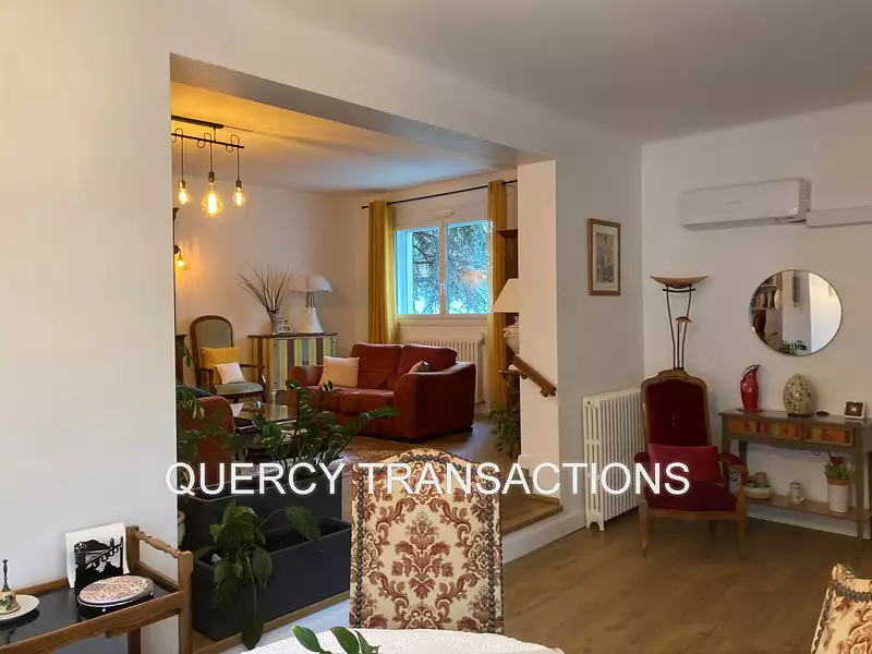 Maison, 220 m²
