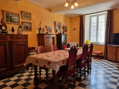 Maison, 250 m²