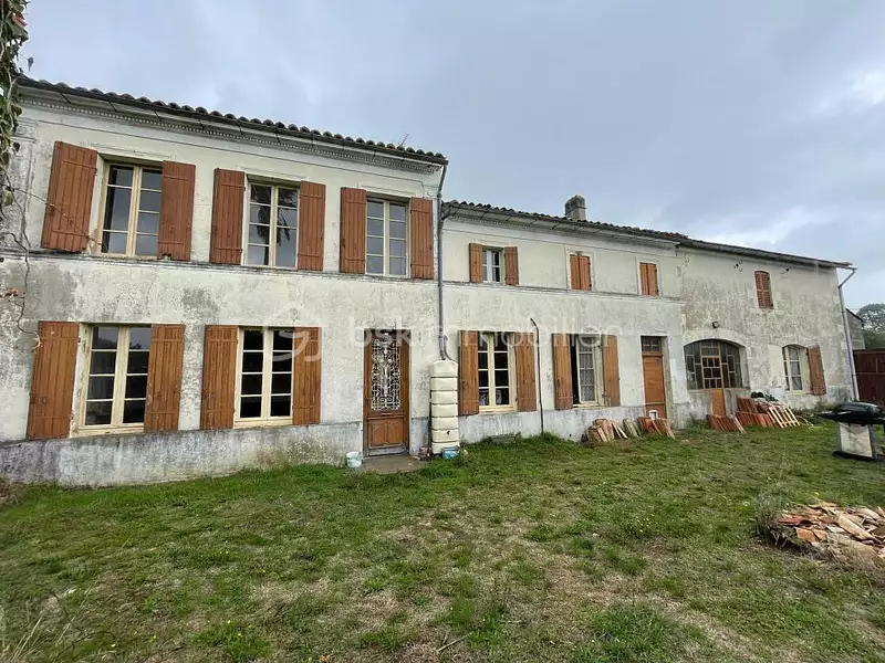 Maison, 268 m²