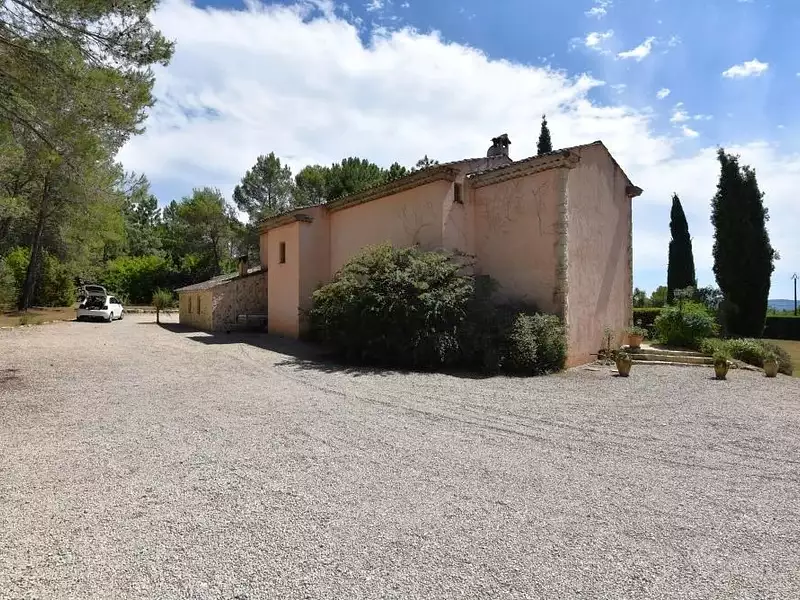 Maison, 196 m²