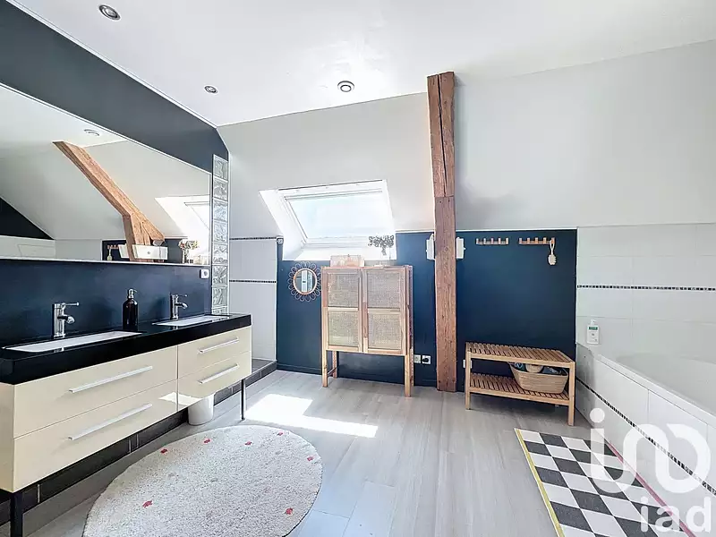 Maison, 284 m²