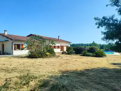 Maison, 243 m²