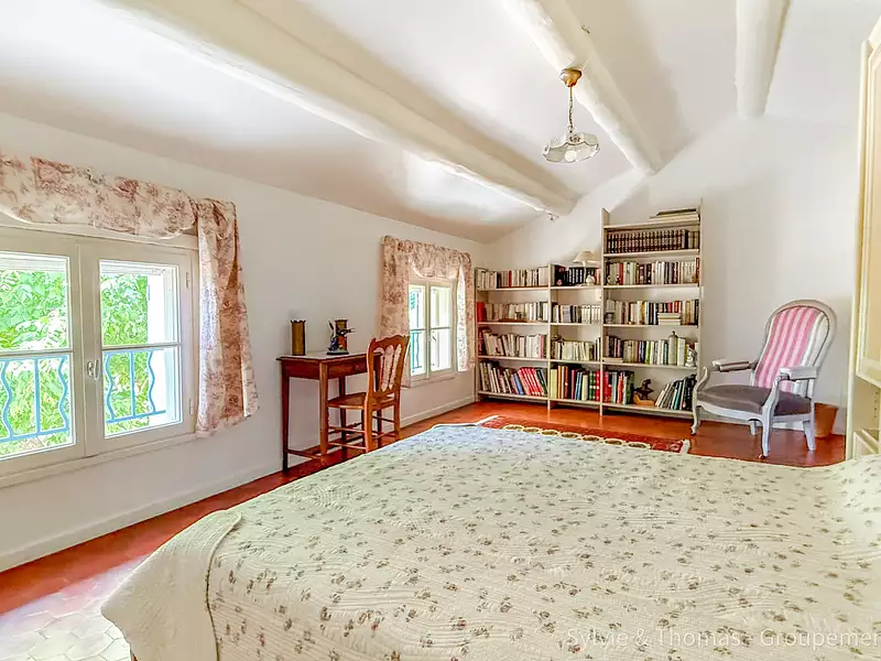 Maison, 326,6 m²