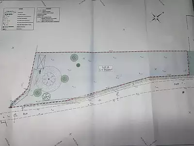Terrain, 900 m²