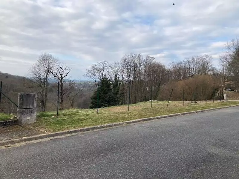 Terrain, 1 670 m²