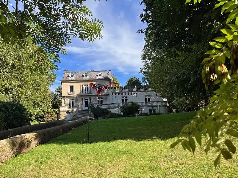 Maison, 421 m²
