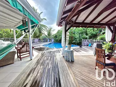 Maison, 195 m²