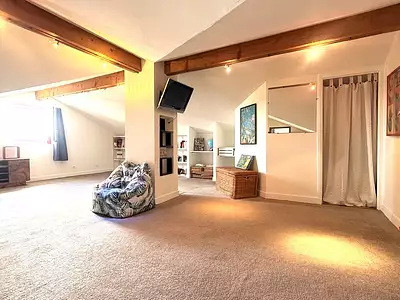 Maison, 245 m²