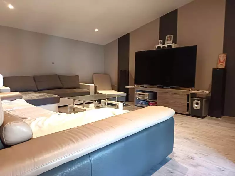 Maison, 240 m²