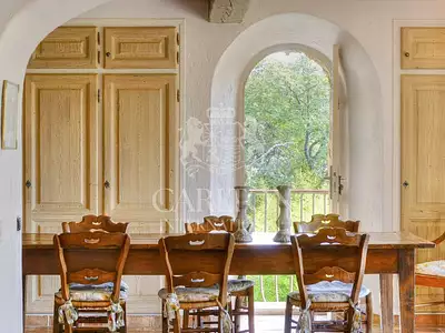 Maison, 250 m²