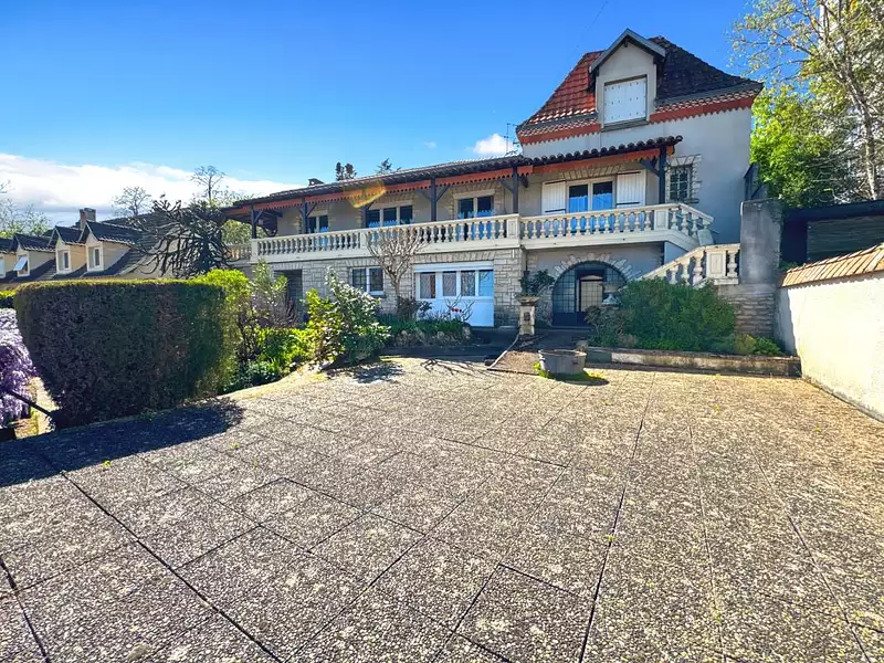 Maison, 220 m²