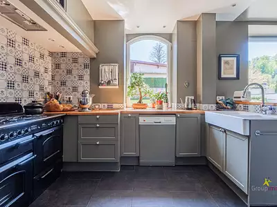 Maison, 242 m²