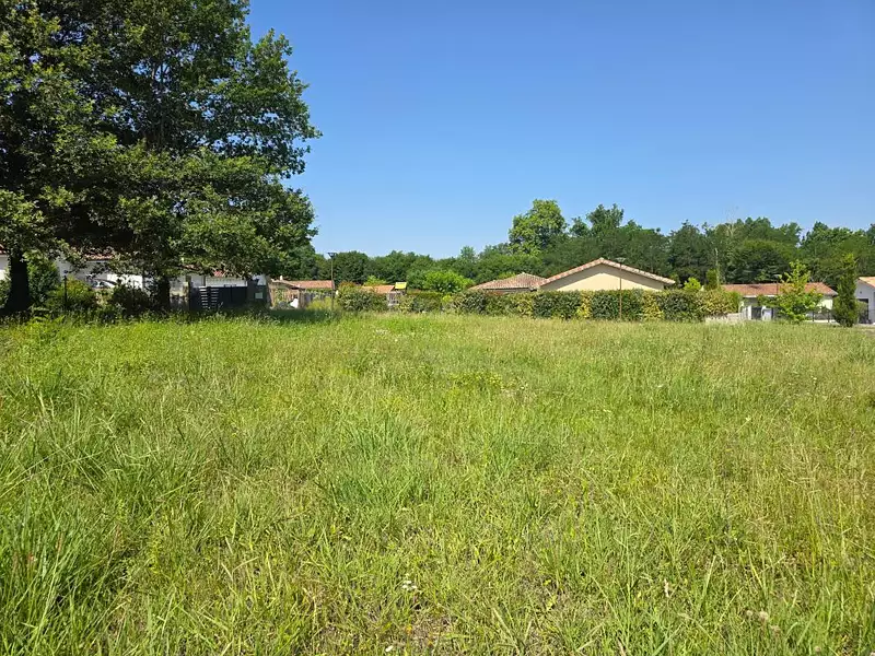 Terrain, 669 m²