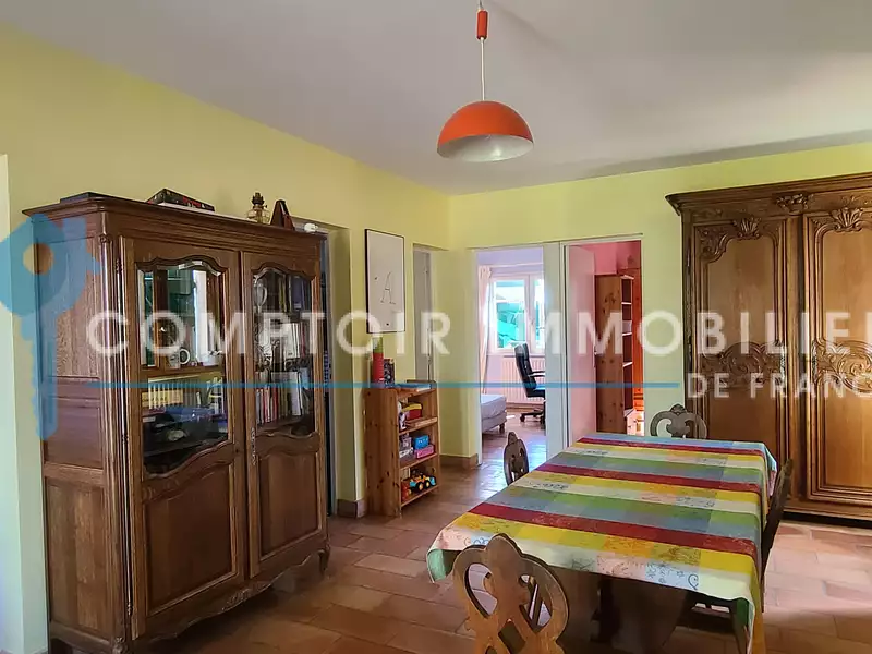 Maison, 261 m²