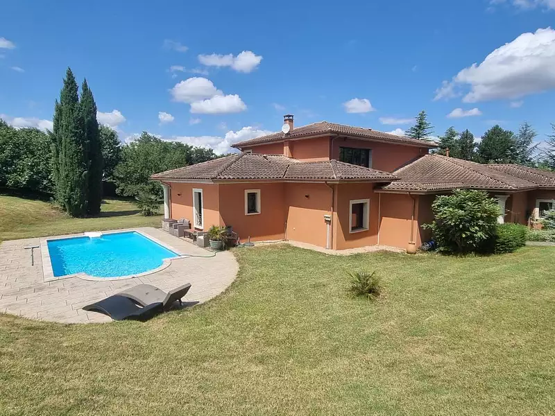 Maison, 255 m²