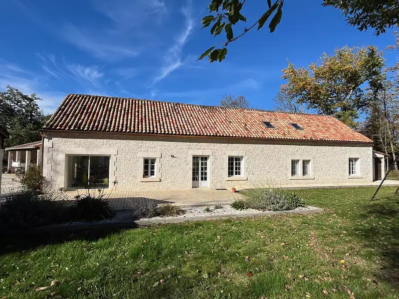 Maison, 261 m²