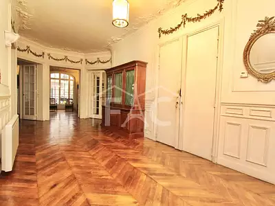 Appartement, 196 m²