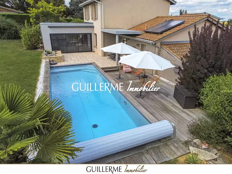 Maison, 168 m²