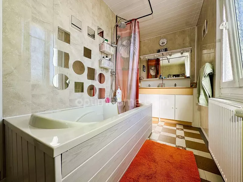 Maison, 216 m²