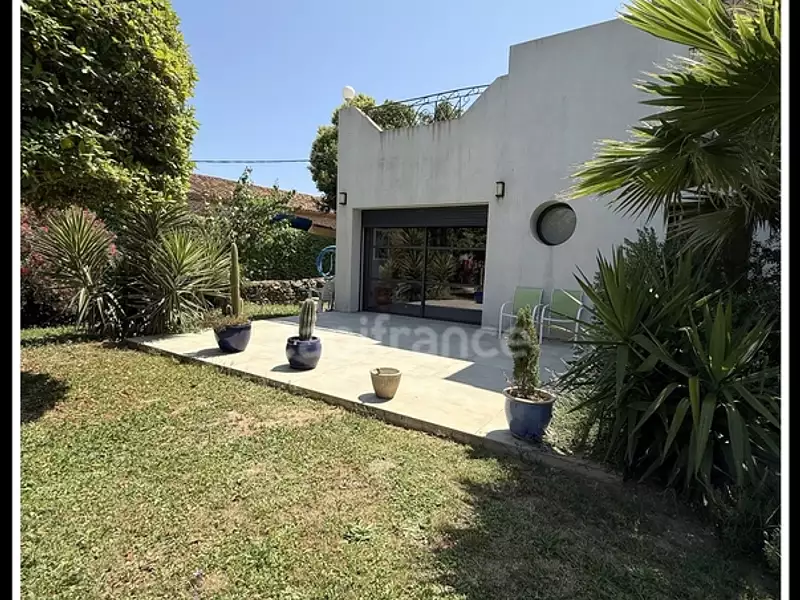 Maison, 250 m²